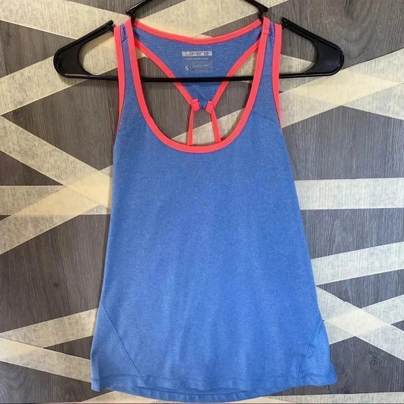Layer 8 Women’s Qwick Dry Workout Shirt Sz Small - Picture 1 of 3
